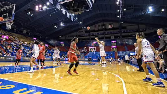 Hot-shooting Jayhawks down Lady Hornets, 81-49 Image