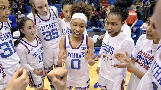 Kansas completes comeback against Sooners, 88-79 Image
