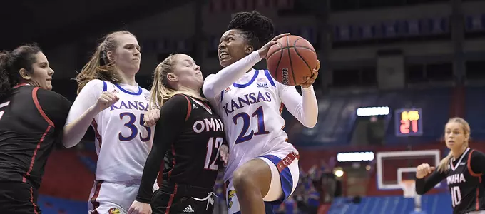 Jayhawks Outlast Mavericks, 63-48 Image