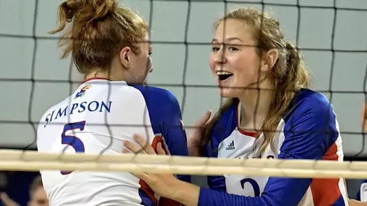 Kansas outlasts Oklahoma in five sets, 3-2 Image