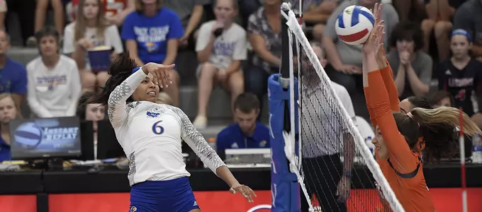 Kansas concludes Kansas Invitational with loss to Syracuse Image