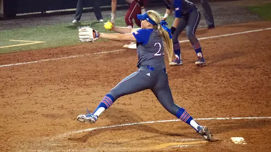 No. 2 Oklahoma pulls away late from Kansas, 5-0 Image