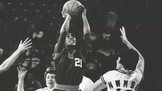 Kansas to retire Adrian Mitchell’s jersey Image