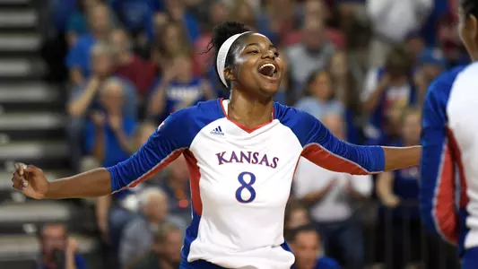 Payne ties kills record as No. 16 Kansas volleyball defeats Texas Tech, 3-1 Image