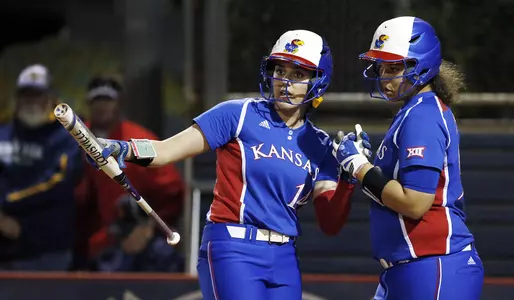All Hands on Deck as Jayhawks Make it 12 Straight Image