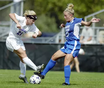No. 8 Kansas Soccer Falls to No. 11 Illinois Image
