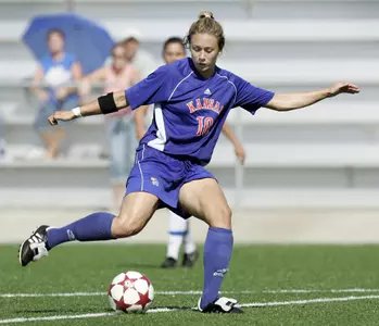 Kansas Shuts Out Arkansas, 1-0 Image