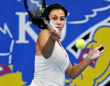 Toran Ribes, Jayhawks dig deep for 4-3 win over NC State Image