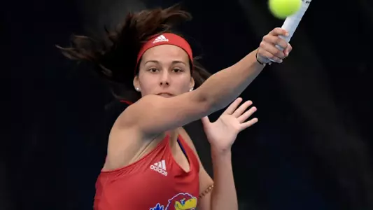 No. 7 Kansas falls to No. 22 Washington Image