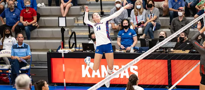 Kansas Wins Ninth Straight with 3-1 Victory Against Iowa State Image