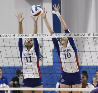 No. 4 Kansas volleyball visits West Virginia on Wednesday Image