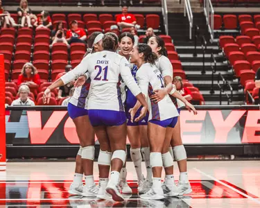 Kansas Sweeps Texas Tech in 3-0 Road Victory Image