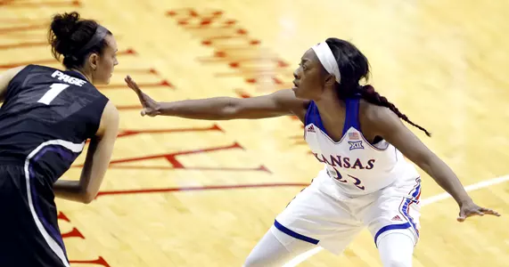 Hot start helps No. 25 Wildcats top Jayhawks, 73-60 Image