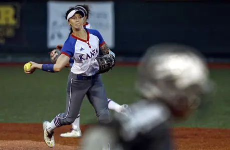 Nevada rallies past Kansas, 5-4 Image