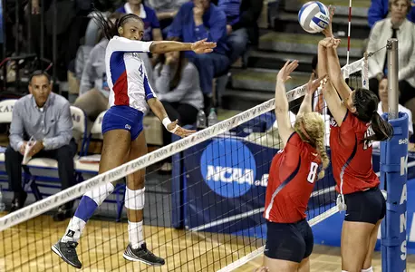 Jayhawks, Burse slam Samford in NCAA First Round, 3-0 Image