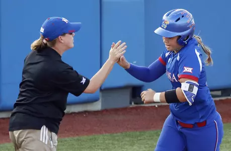 No. 8 Oklahoma powers past Jayhawks, 16-7 Image