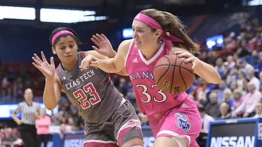 Kansas’ late rally falls short against Texas Tech Image
