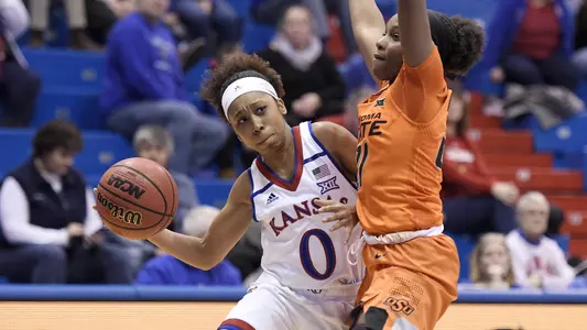 Kansas’ fourth quarter rally comes up short against Cowgirls Image
