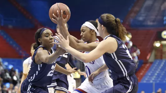 Kansas tops Yale, 81-75 Image