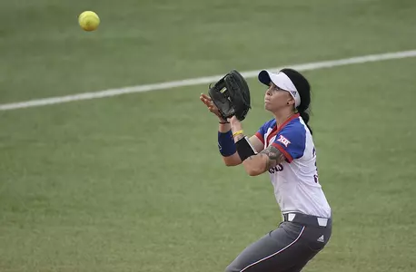 Kansas’ late rally falls short to No. 8 Sooners, 4-1 Image