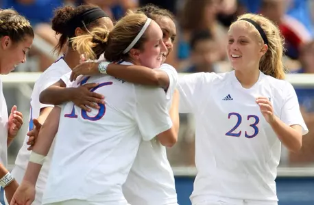 Williamson Sparks No. 17 Kansas Past Oral Roberts, 5-3 Image