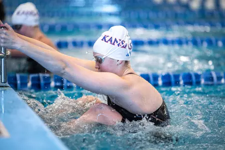 Bravence Wins Courtwright Award for Undergraduate Research Excellence Image