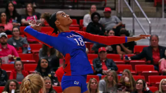 Kansas Falls in Five Sets to Mountaineers Image