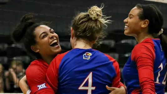 Jayhawks stay unbeaten with win over Great Danes Image