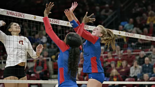 Kansas drops match to Iowa State Image