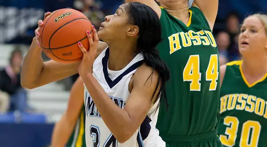 Women's Basketball Unable to Hold on to Halftime Lead Image