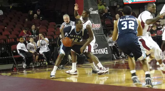 Men's Basketball Defeats UMass 68-56 Image