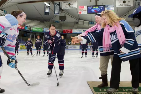 Women's Hockey Comes Up Short Against UConn, Falls 3-1 on 'Skating Strides' Day Image