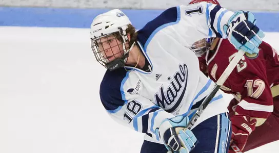 Hockey Falls at Top-Ranked Boston College Image