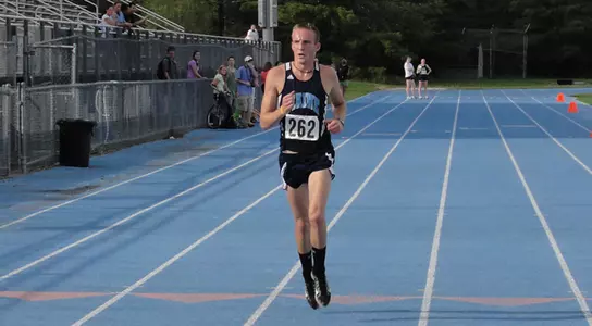 Masters Takes First as Black Bears Cruise to Win Over New Hampshire in Cross Country Image