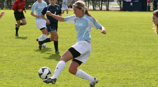 Women's Soccer Battles to 1-1 Draw With Iona Image