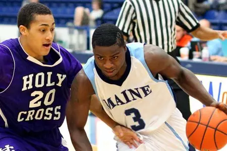 Men's Basketball Falls in Defensive Struggle to Stony Brook Image