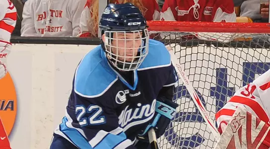 Men's Ice Hockey Skates Past Army 4-3 Image