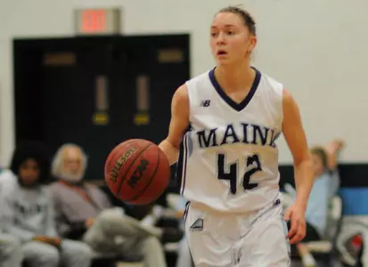 Women's Basketball Downs New Brunswick 88-38 in Exhibition Action Image