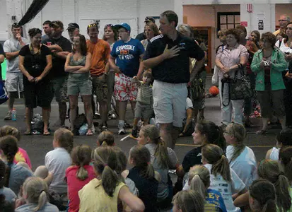 Women's Basketball to Offer Free Hoops Clinic - Nov. 16 Image
