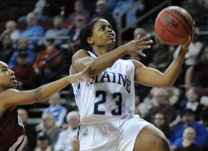 Women's Basketball Opens 2014 at Green Bay Image