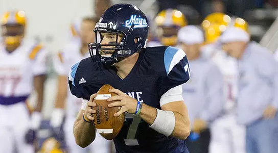 Football Moves to 3-0 with 35-22 Win Over Bryant Image