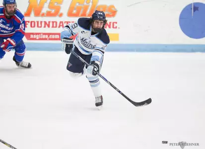 Men's Ice Hockey Fall at Vermont 4-1 Image