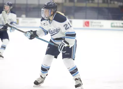 Women's Ice Hockey Falls at Brown, 5-3 Image
