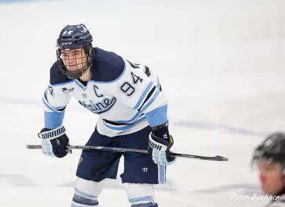 Five Straight Goals Propel Men's Ice Hockey Past New Hampshire 5-2 Image