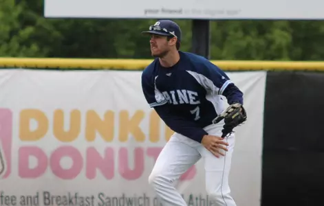 Baseball Falls to Holy Cross 10-5 Image