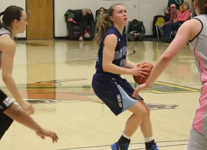 Women's Basketball Escapes with 57-54 Victory at Vermont Image