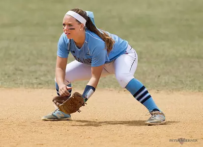 Two Walk-Offs Lead Softball to Doubleheader Sweep of Hartford Image