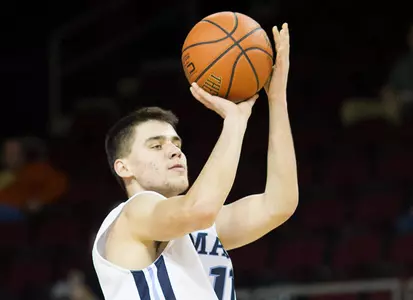 Men's Basketball Falls to Stony Brook Image