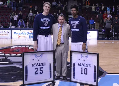 Men's Basketball Falls to Hartford on Senior Night Image
