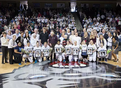Women's Basketball Defeats Binghamton to Clinch Share of AE Regular Season Title Image